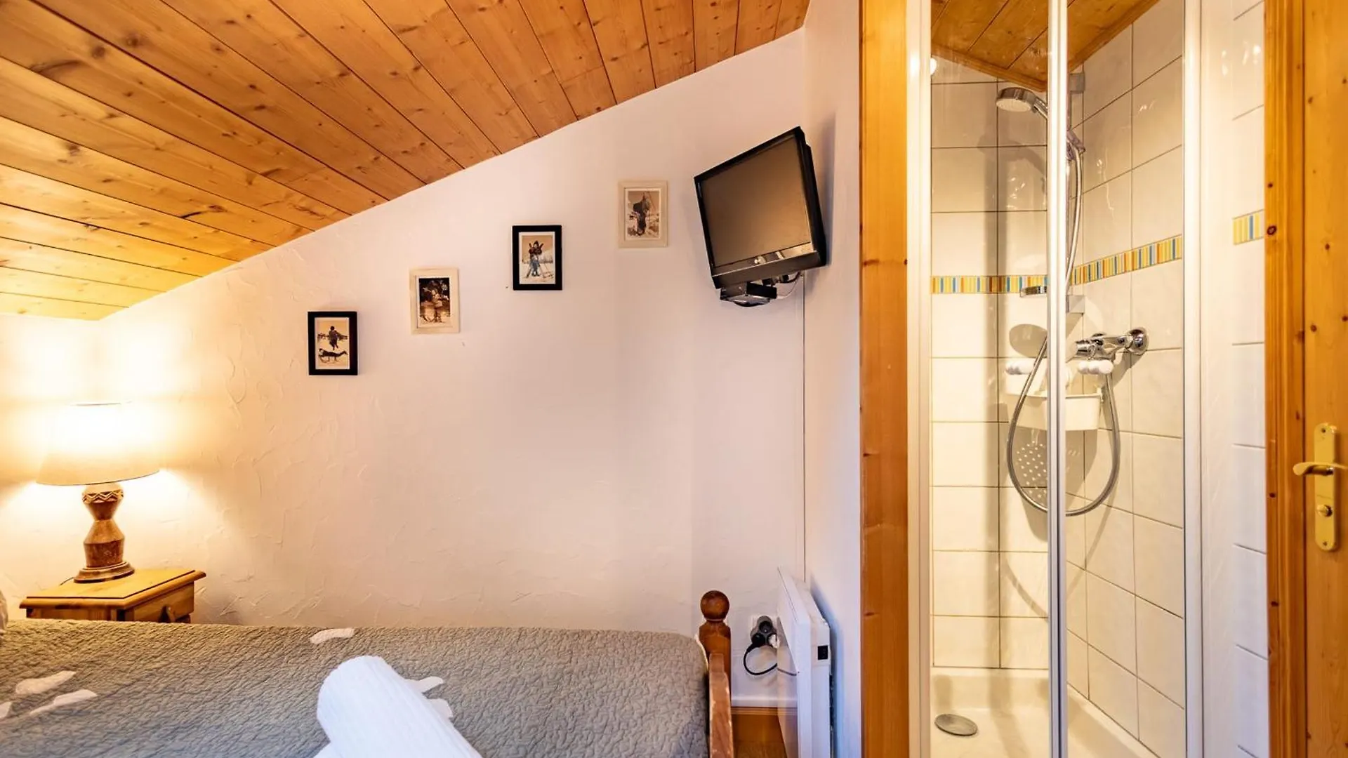 Duplex For 4 People - Ski-In - Ski-Out Meribel