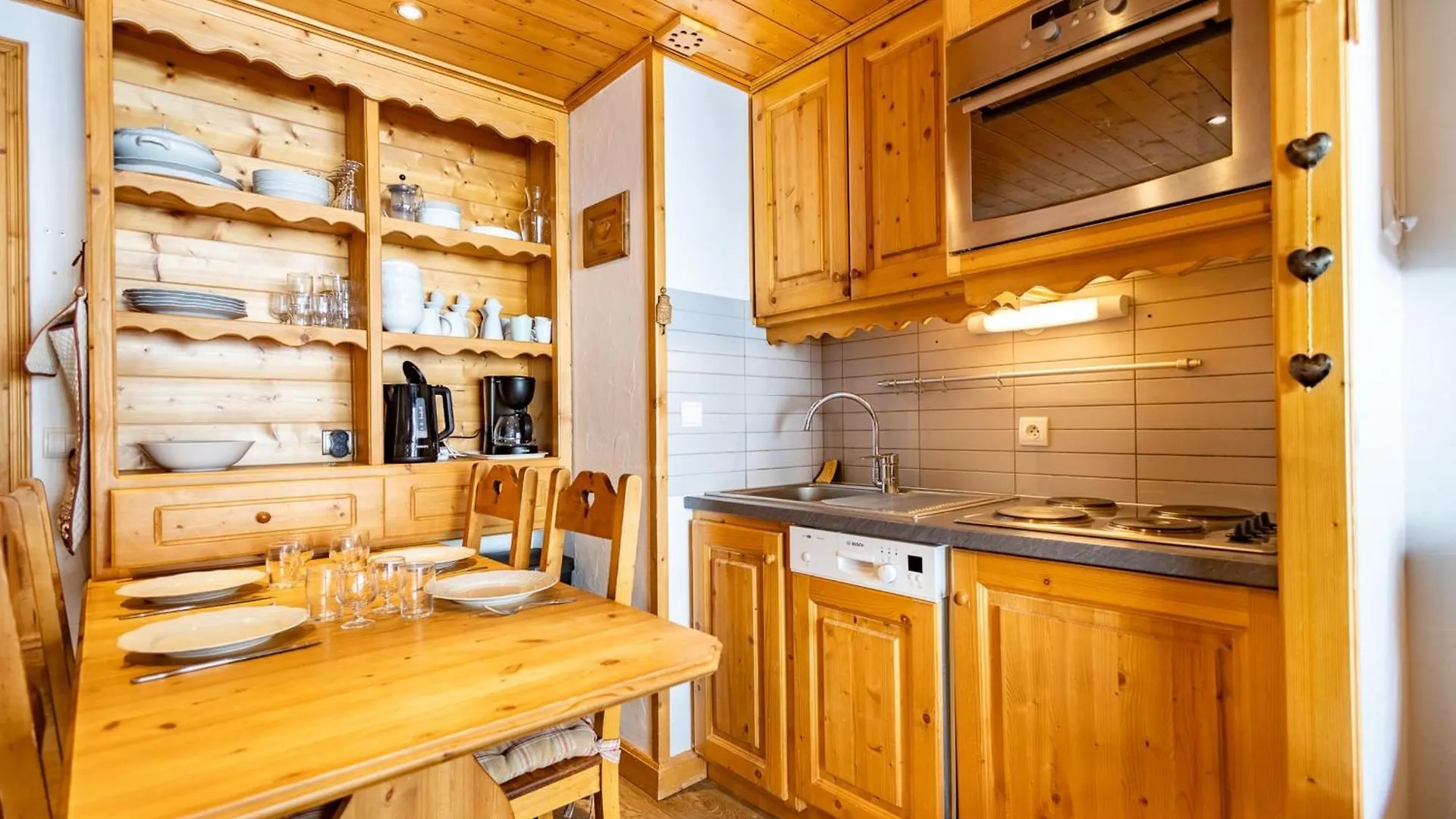 Apartment Duplex For 4 People - Ski-In - Ski-Out Meribel