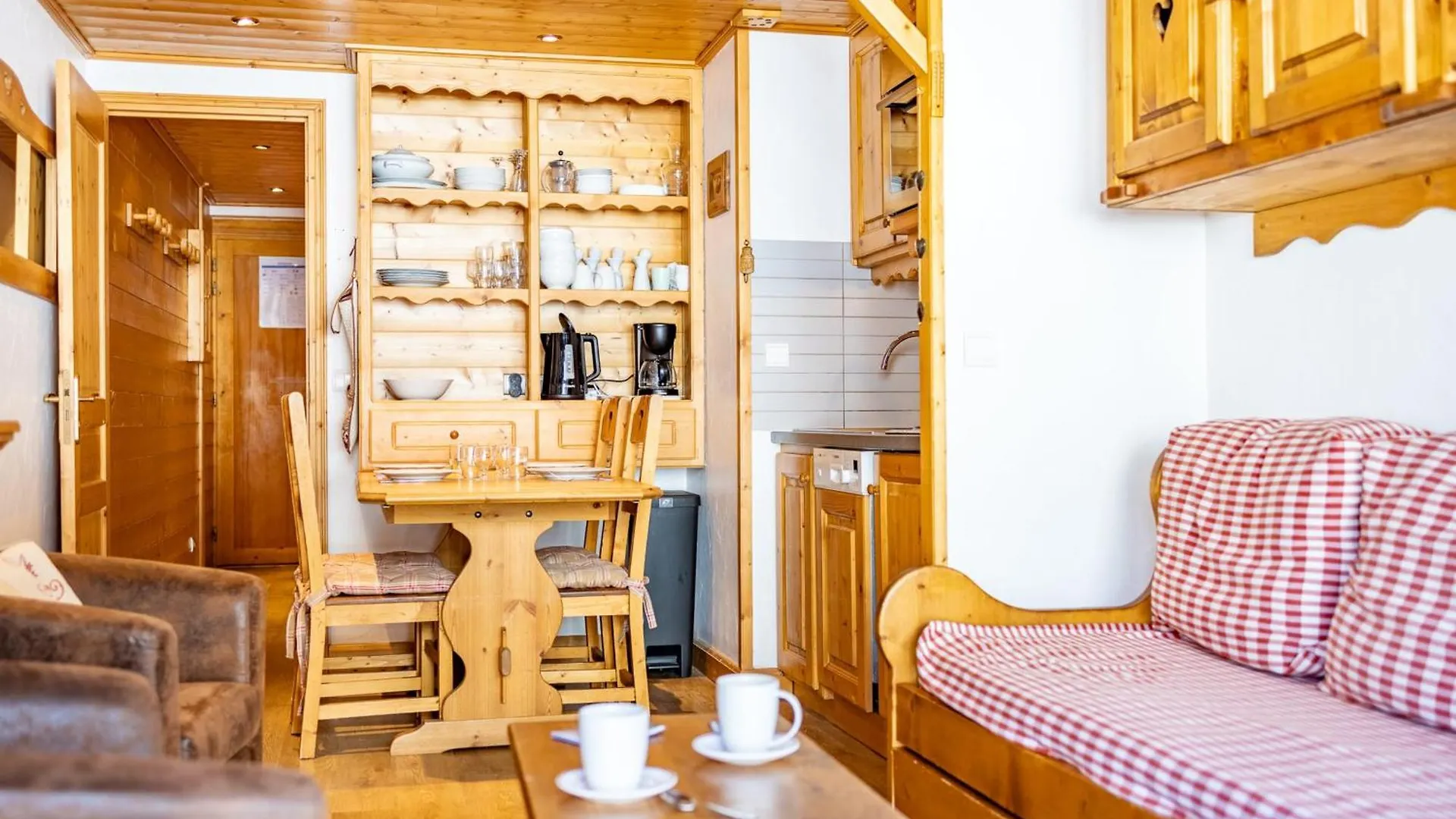 Duplex For 4 People - Ski-In - Ski-Out Meribel 0*,  France