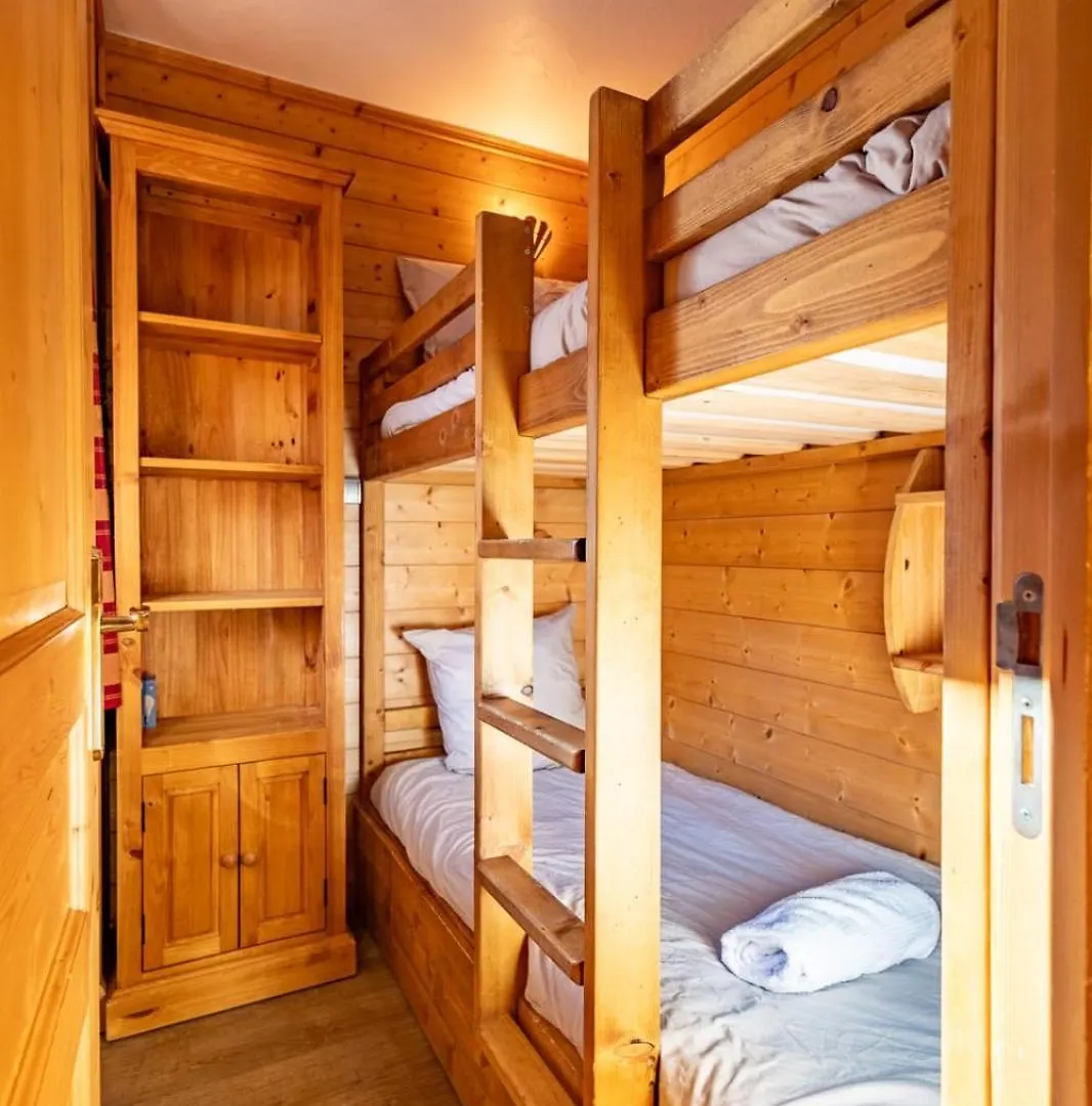 Duplex For 4 People - Ski-In - Ski-Out Meribel France